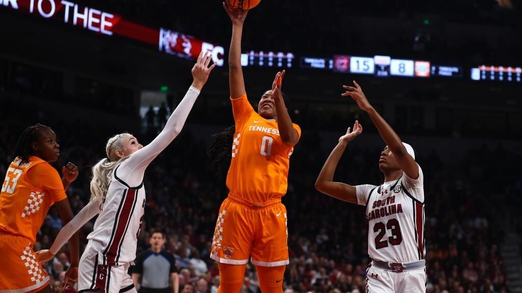 Lady Vols fall to undefeated South Carolina 76-68, lock up five-seed in SEC Tournament
